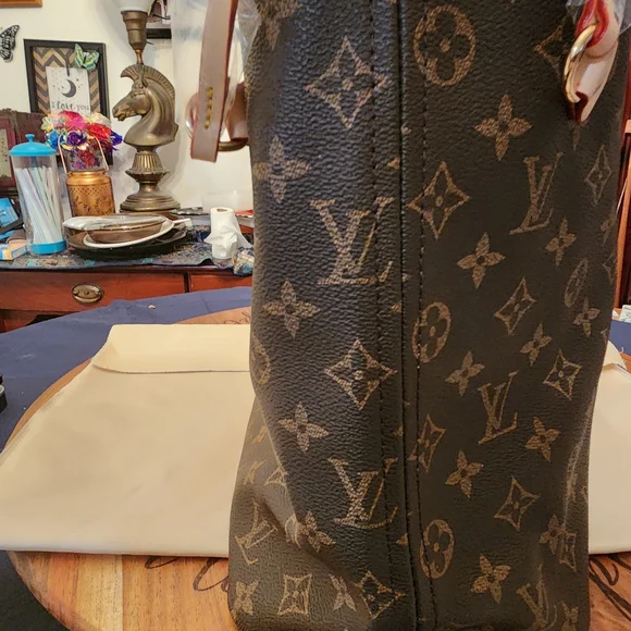 Brown Monogram Canvas NEVERFULL MM TOTE - Picture 7 of 16